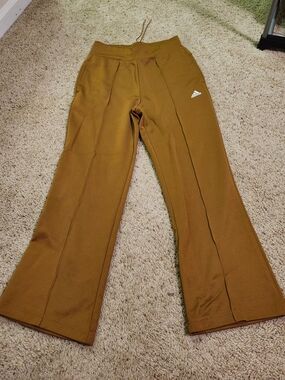 Adidas Women's IB1353 7/8 style bronze brown jogger flare pants Sz Xs
